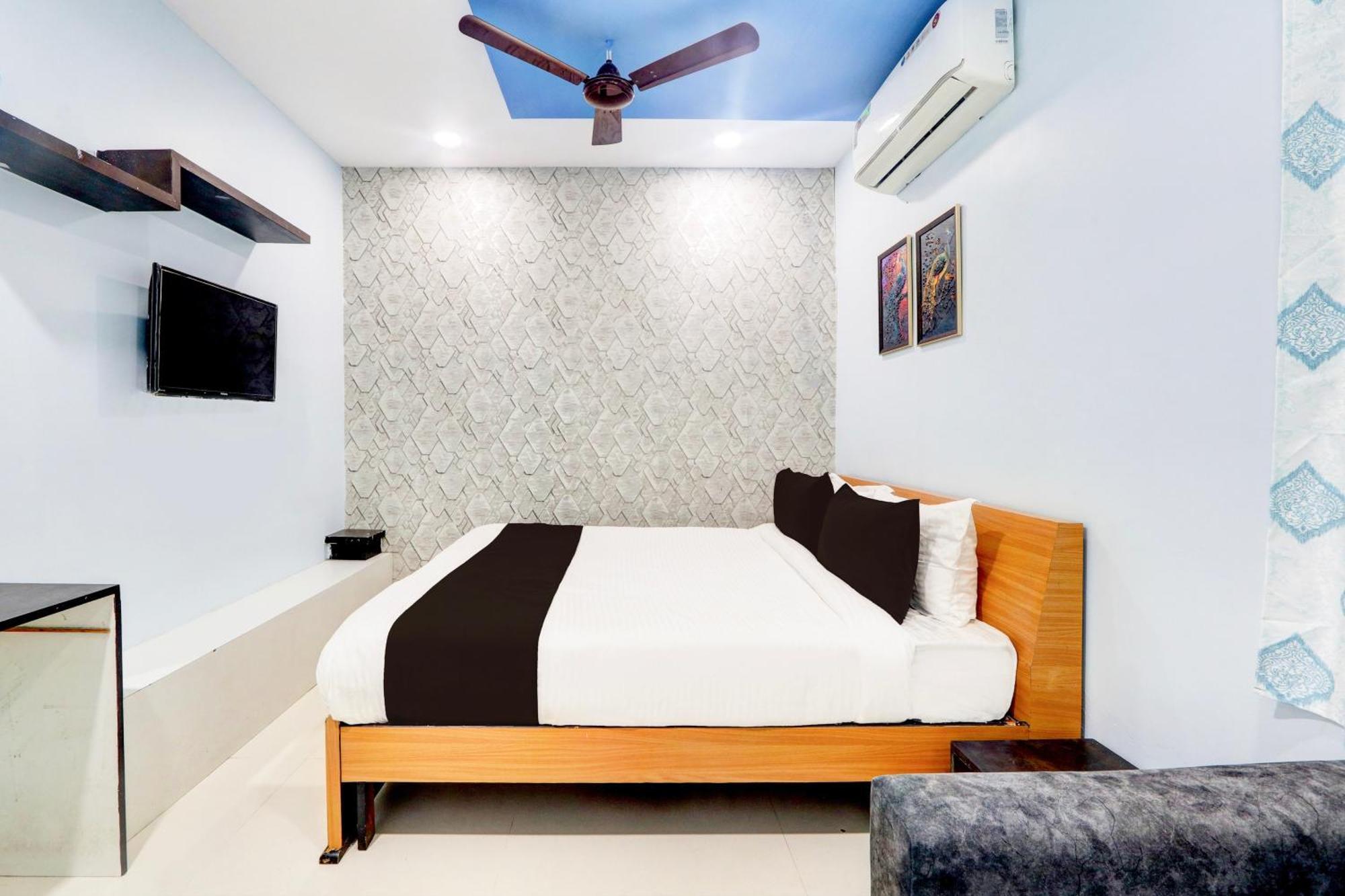 Hotel O Moon Light Nizamabad Buitenkant foto